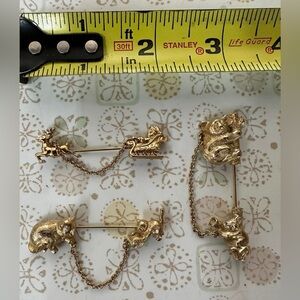 Gold Brooch Set
